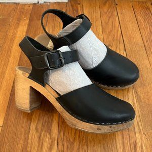 Chameleon Clogs Heeled Sandals